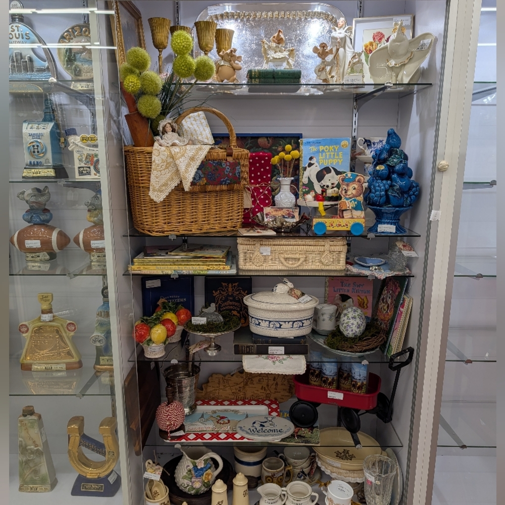 Vintage and Cottage Core Home Decor (and other amazing finds!)
